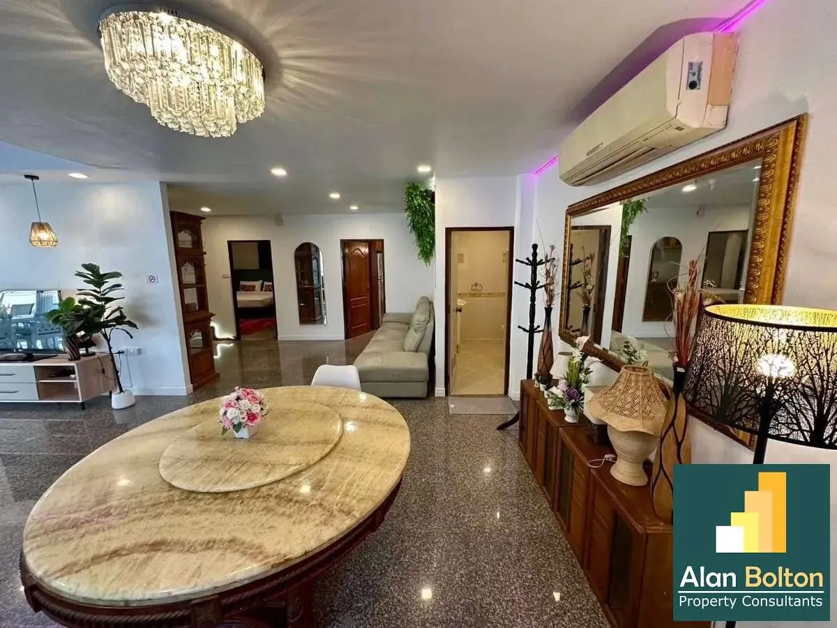 Pool Villa for rent 5 Bedrooms 6 Bathrooms in Jomtien photo 7