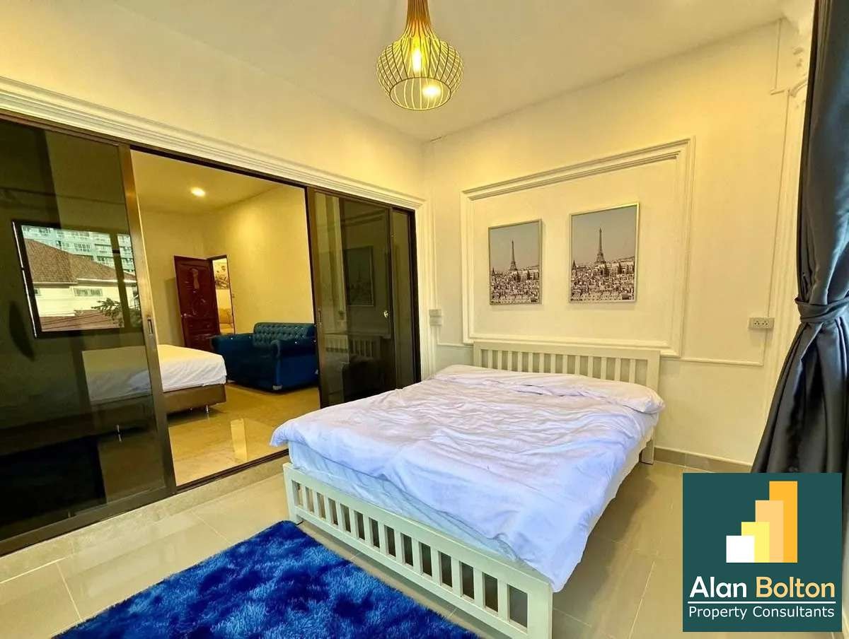 Pool Villa for rent 5 Bedrooms 6 Bathrooms in Jomtien photo 10