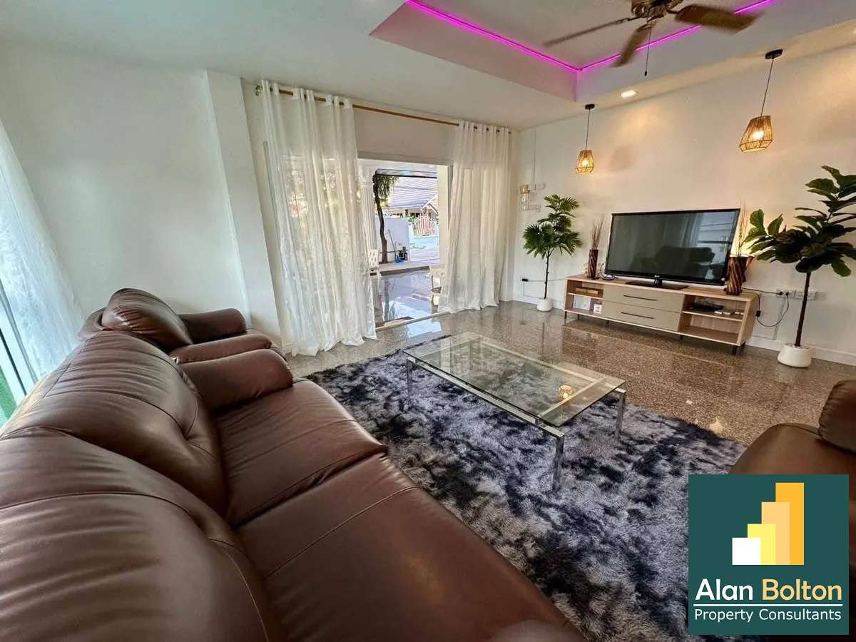 Pool Villa for rent 5 Bedrooms 6 Bathrooms in Jomtien photo 6