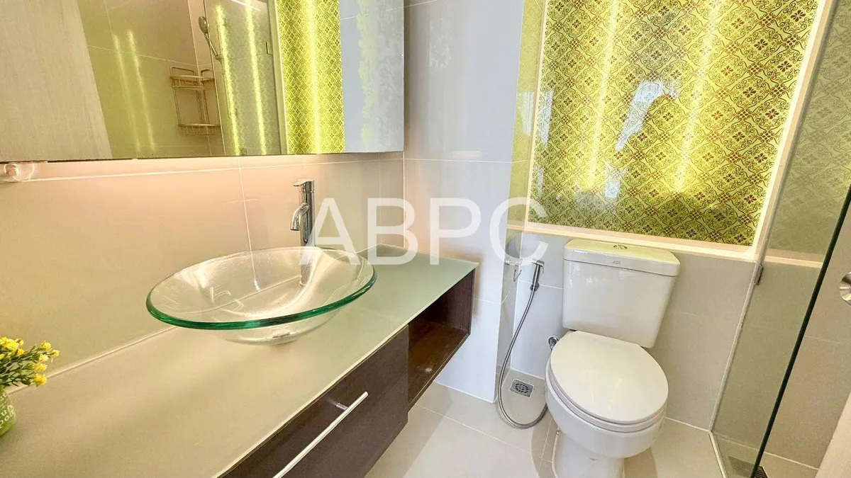 One Bed Room Condo For Sale In South Pattaya photo 16