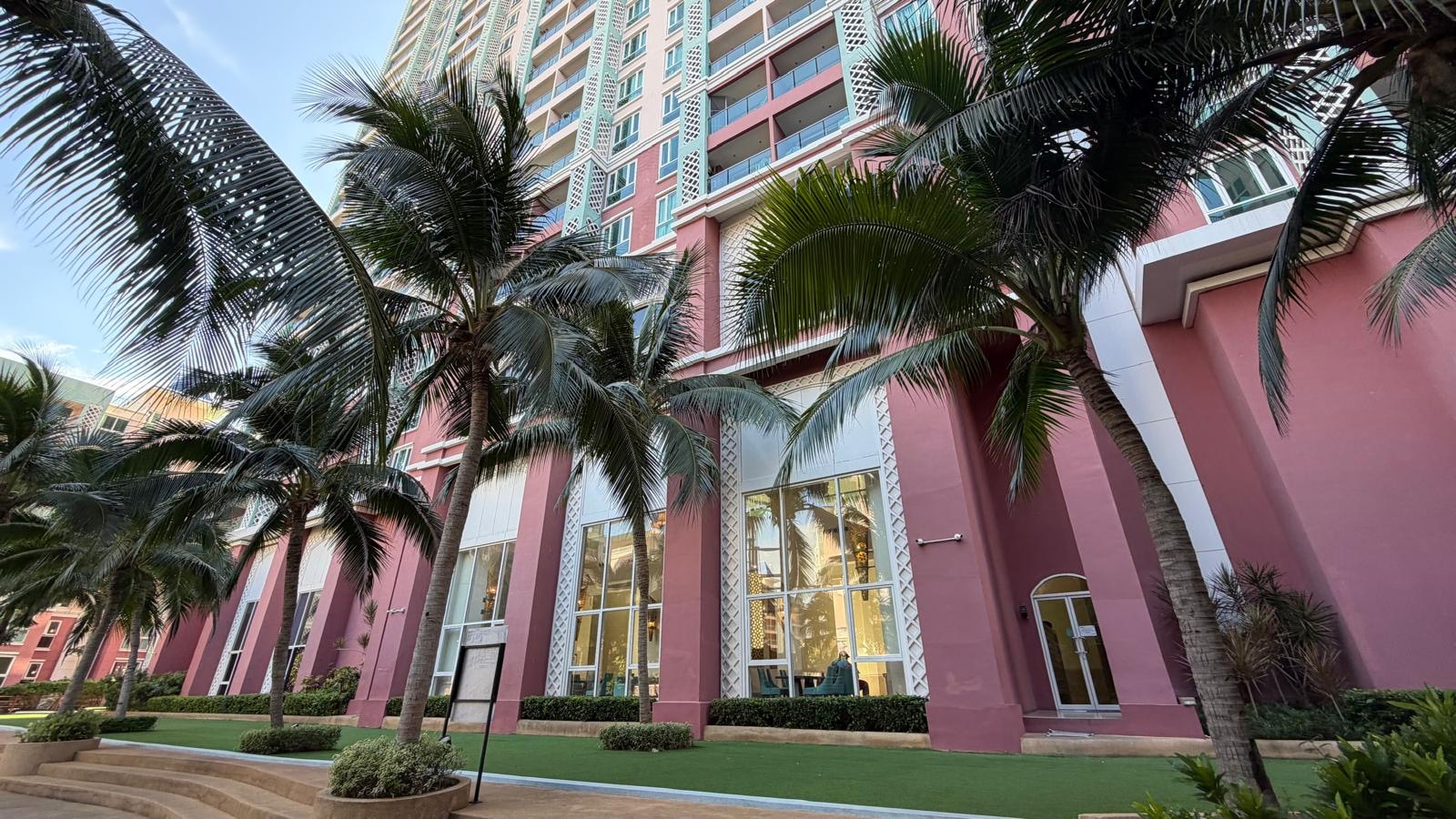 One Bed Room Condo For Sale In South Pattaya photo 18