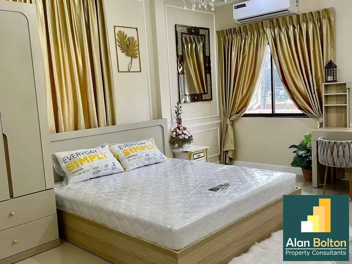 House for rent 5 Bedrooms 3 Bathrooms in East Pattaya photo 9