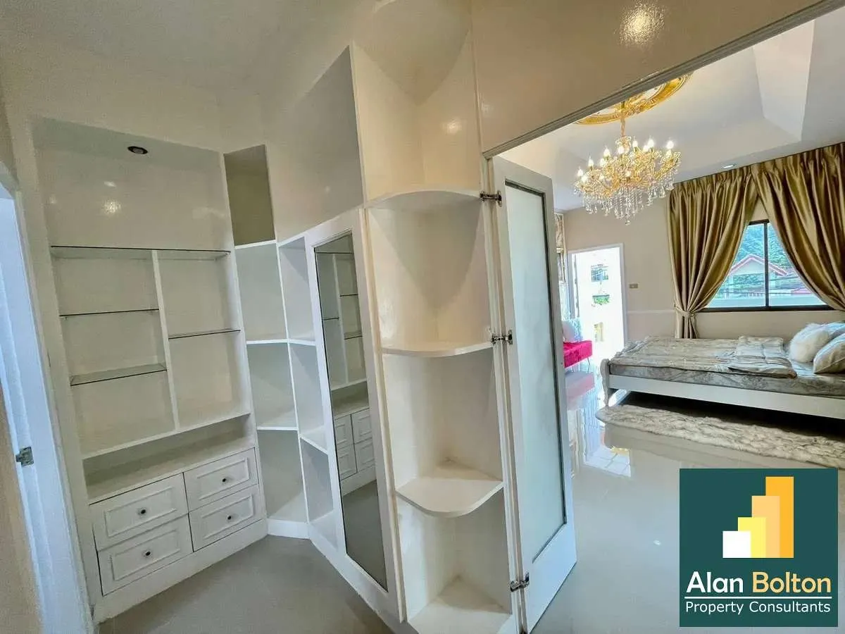 House for rent 5 Bedrooms 3 Bathrooms in East Pattaya photo 10