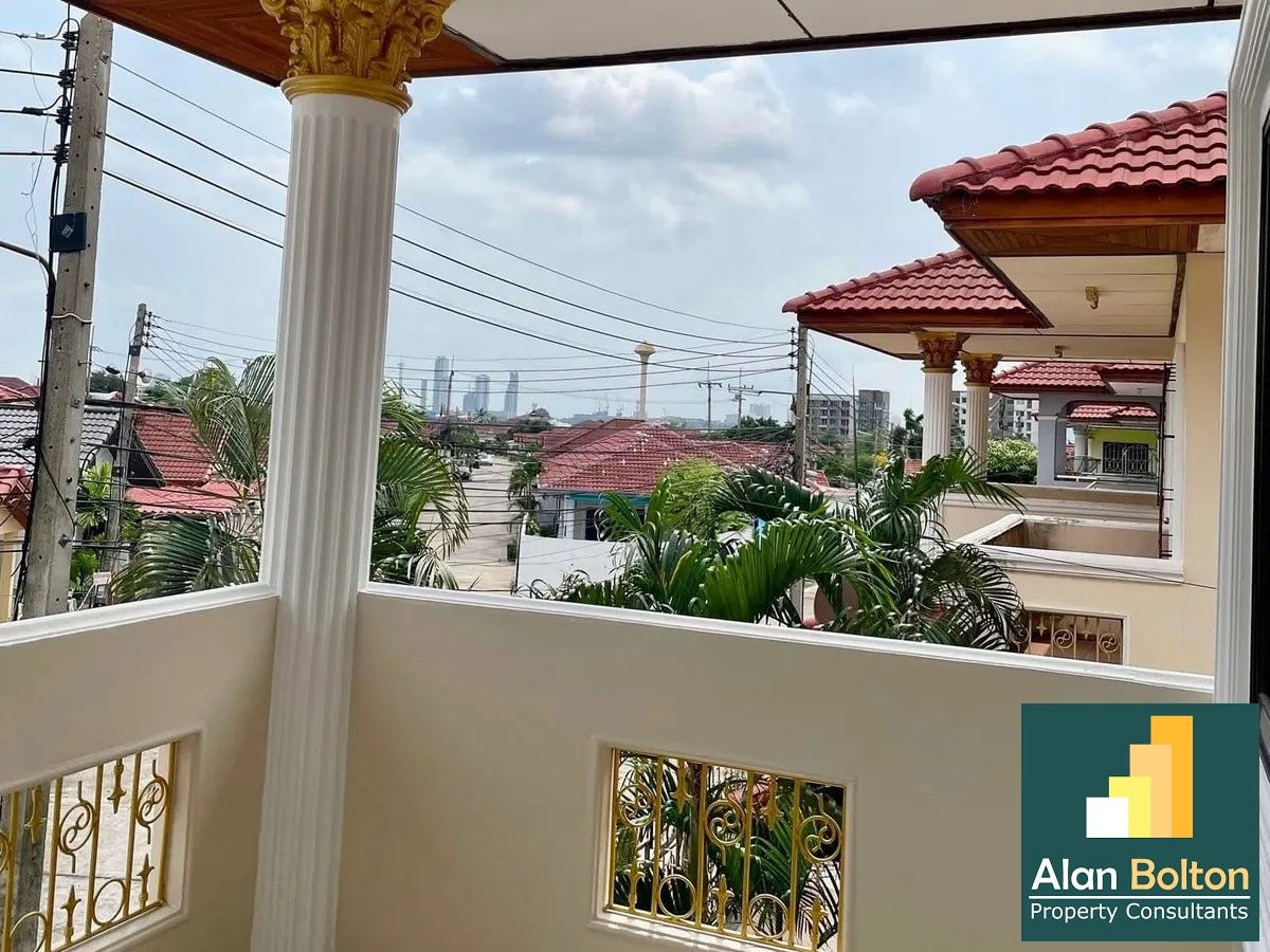House for rent 5 Bedrooms 3 Bathrooms in East Pattaya photo 6