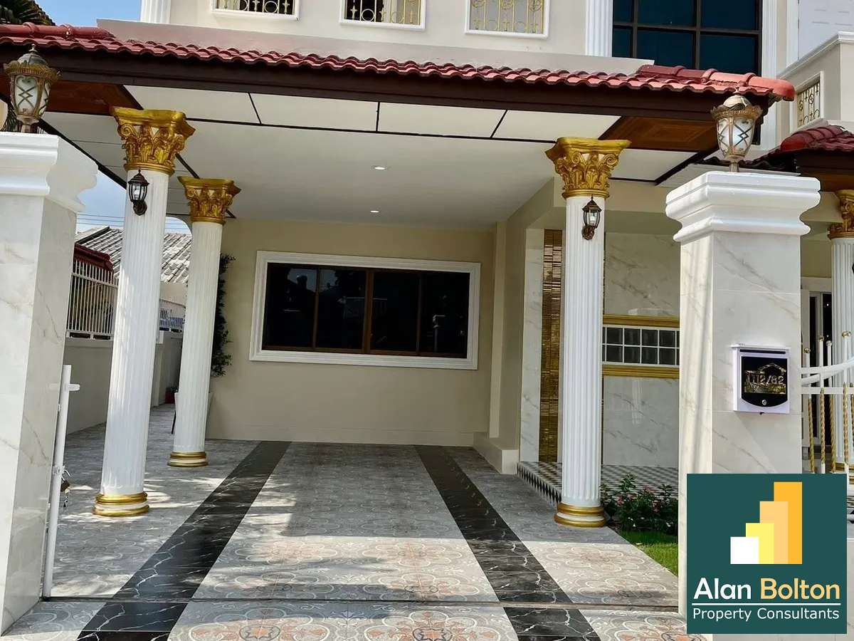 House for rent 5 Bedrooms 3 Bathrooms in East Pattaya photo 3