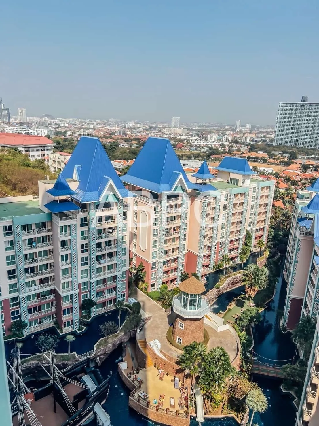 2 Bedrooms 2 Bathrooms in Pratumnak photo 4