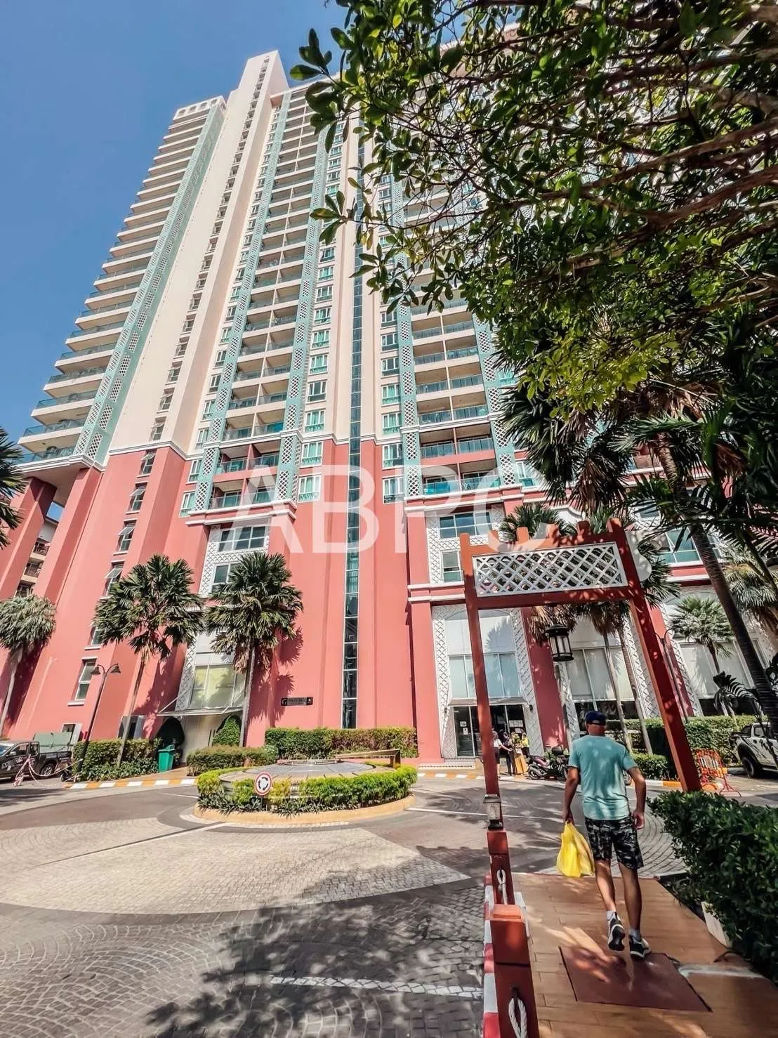 2 Bedrooms 2 Bathrooms in Pratumnak photo 6