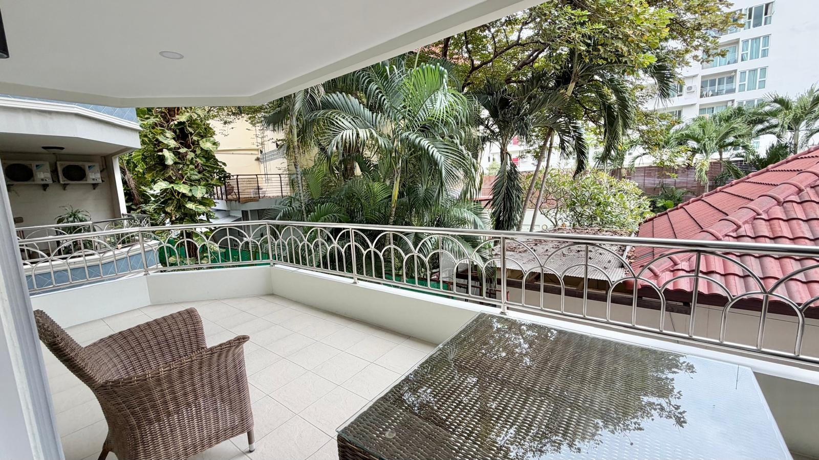 Newly Renovated 1 bedroom Condo For Sale In Prahtamnak photo 30