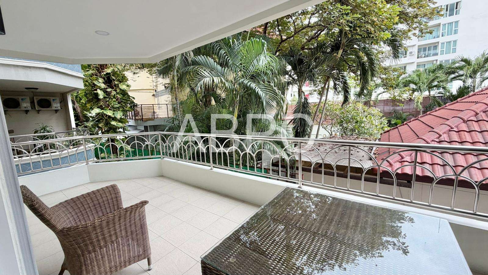Newly Renovated 1 bedroom Condo For Sale In Prahtamnak photo 11
