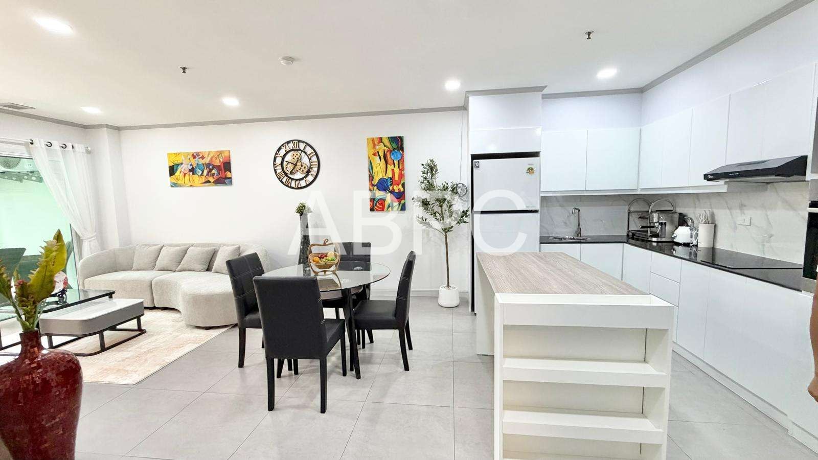 Newly Renovated 1 bedroom Condo For Sale In Prahtamnak photo 4