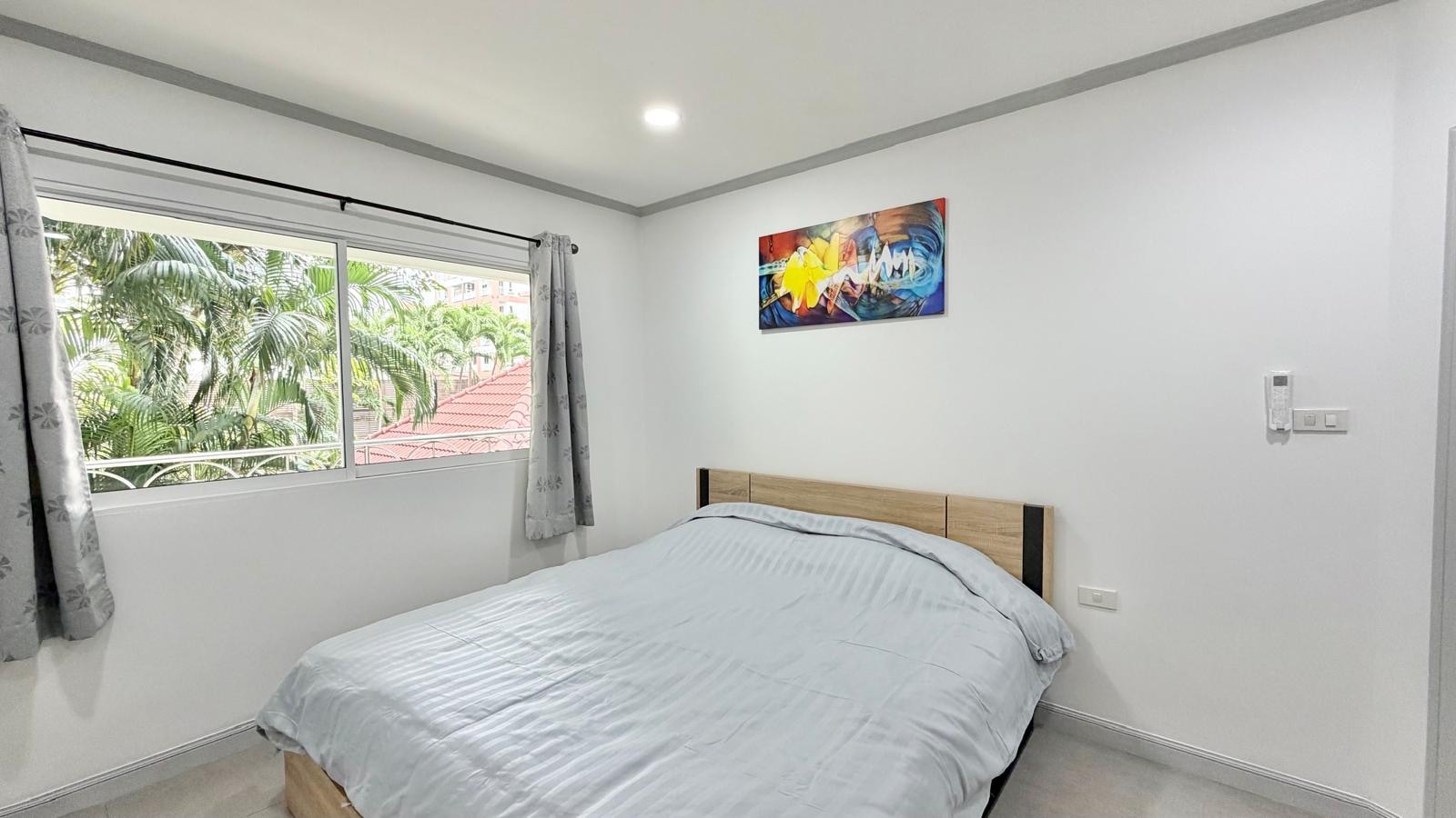 Newly Renovated 1 bedroom Condo For Sale In Prahtamnak photo 25