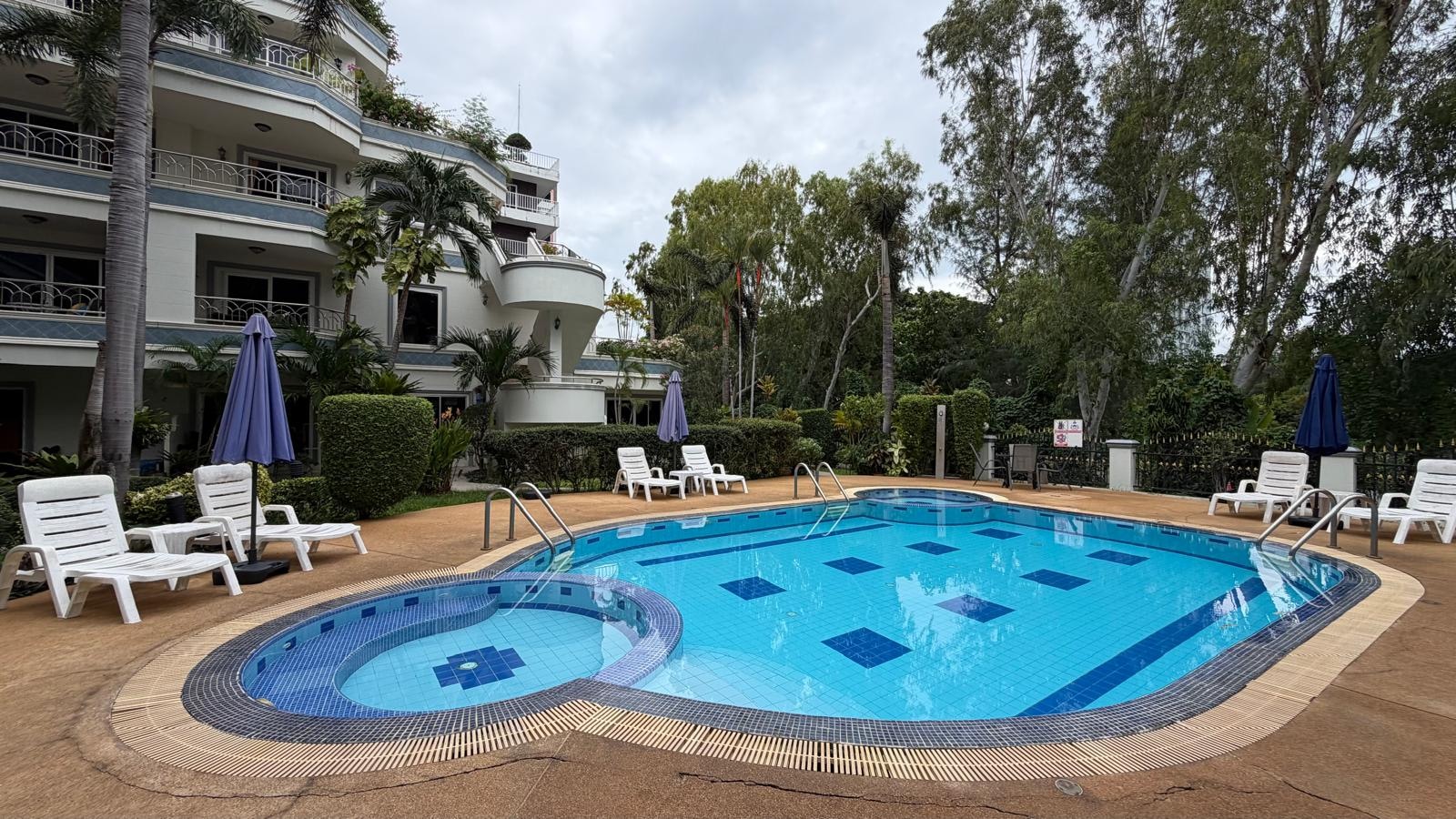 Newly Renovated 1 bedroom Condo For Sale In Prahtamnak photo 19
