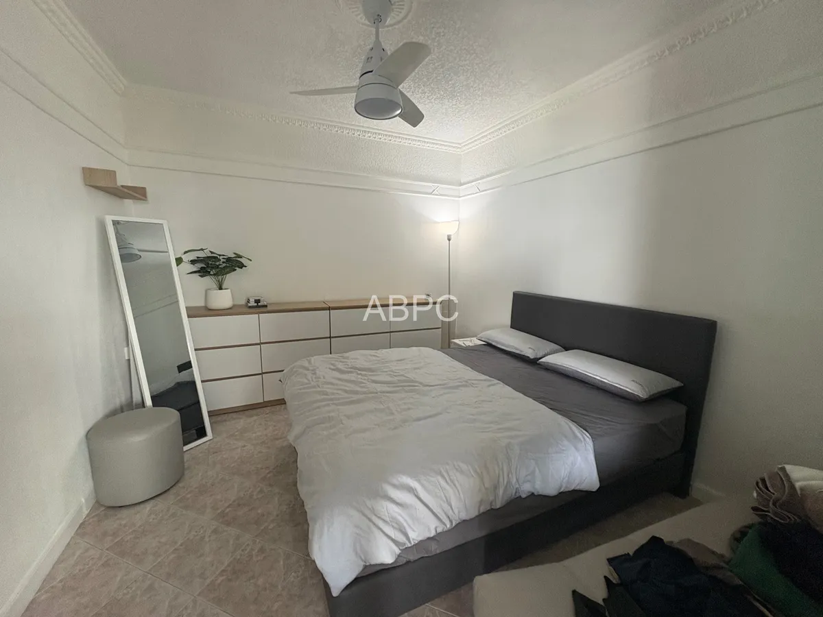 Large Newly Renovated One Bedroom Unit in Popular Markland Condo photo 5