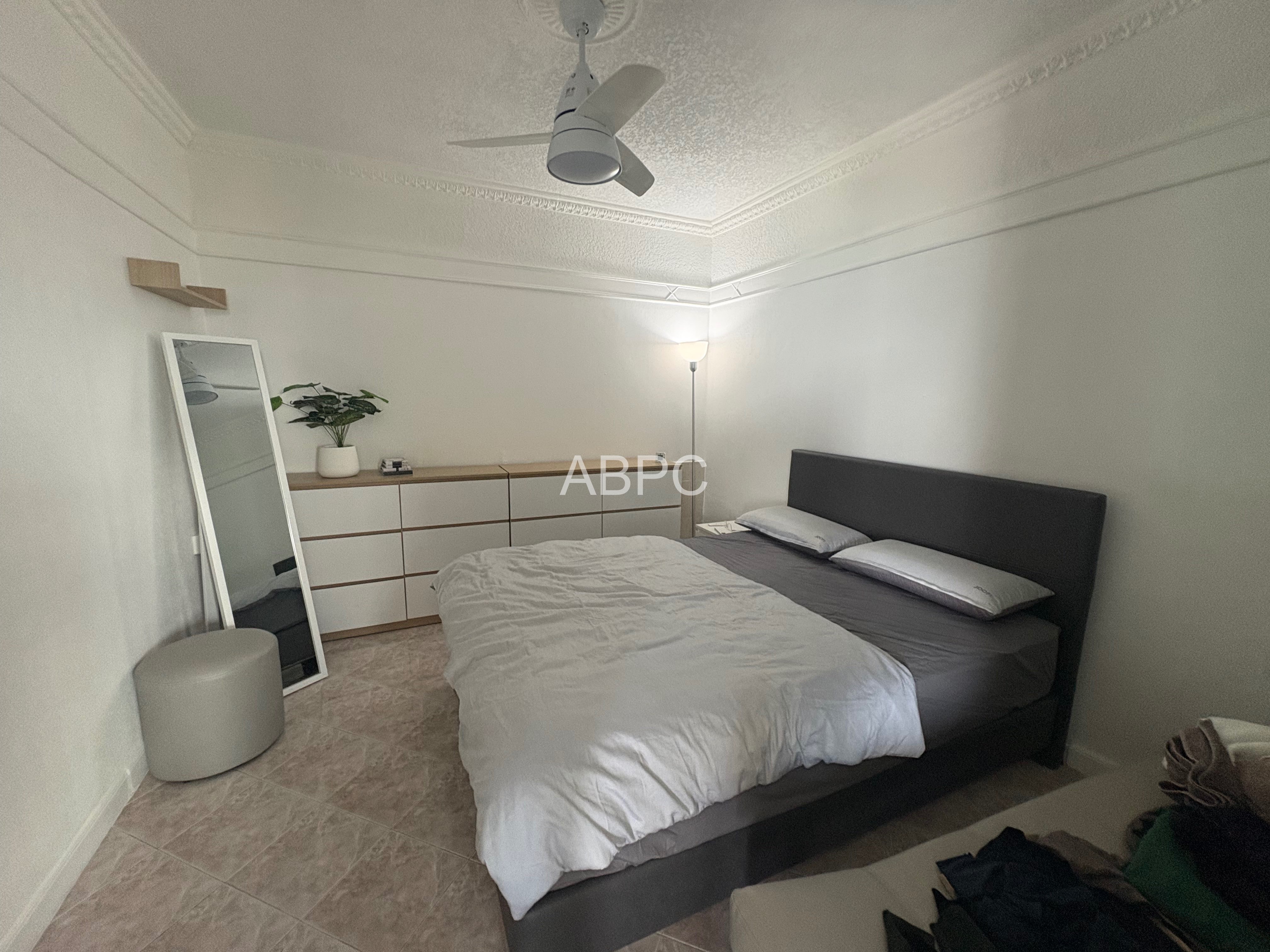 Large Newly Renovated One Bedroom Unit in Popular Markland Condo photo 5