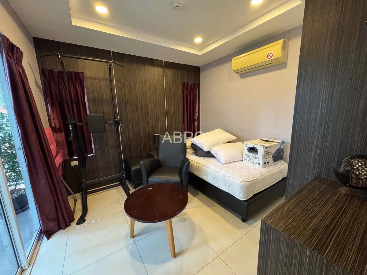 2 Bedroom 1 Bathroom in Pratumnak photo 4