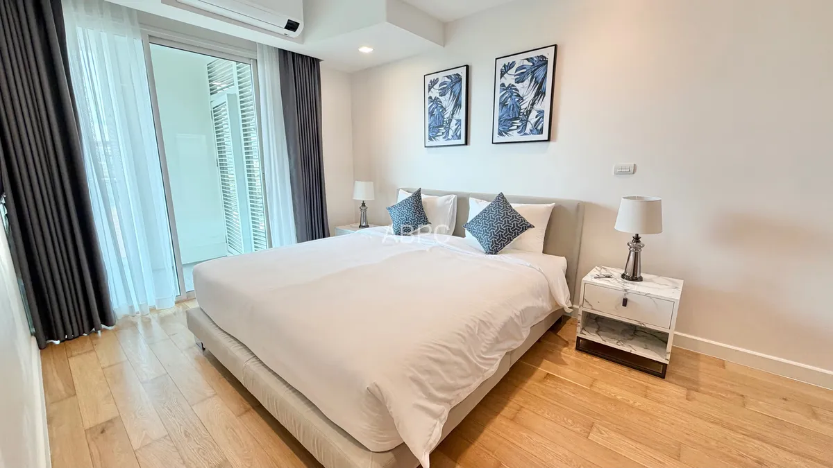 Large 1 Bedroom Condo For Sale In Cosy Beach photo 14