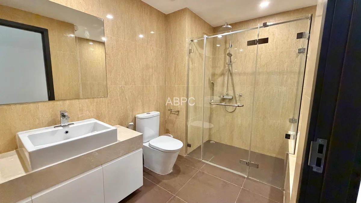 Large 1 Bedroom Condo For Sale In Cosy Beach photo 5
