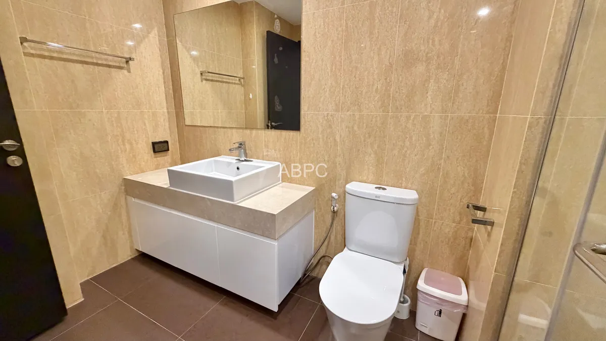 Large 1 Bedroom Condo For Sale In Cosy Beach photo 7