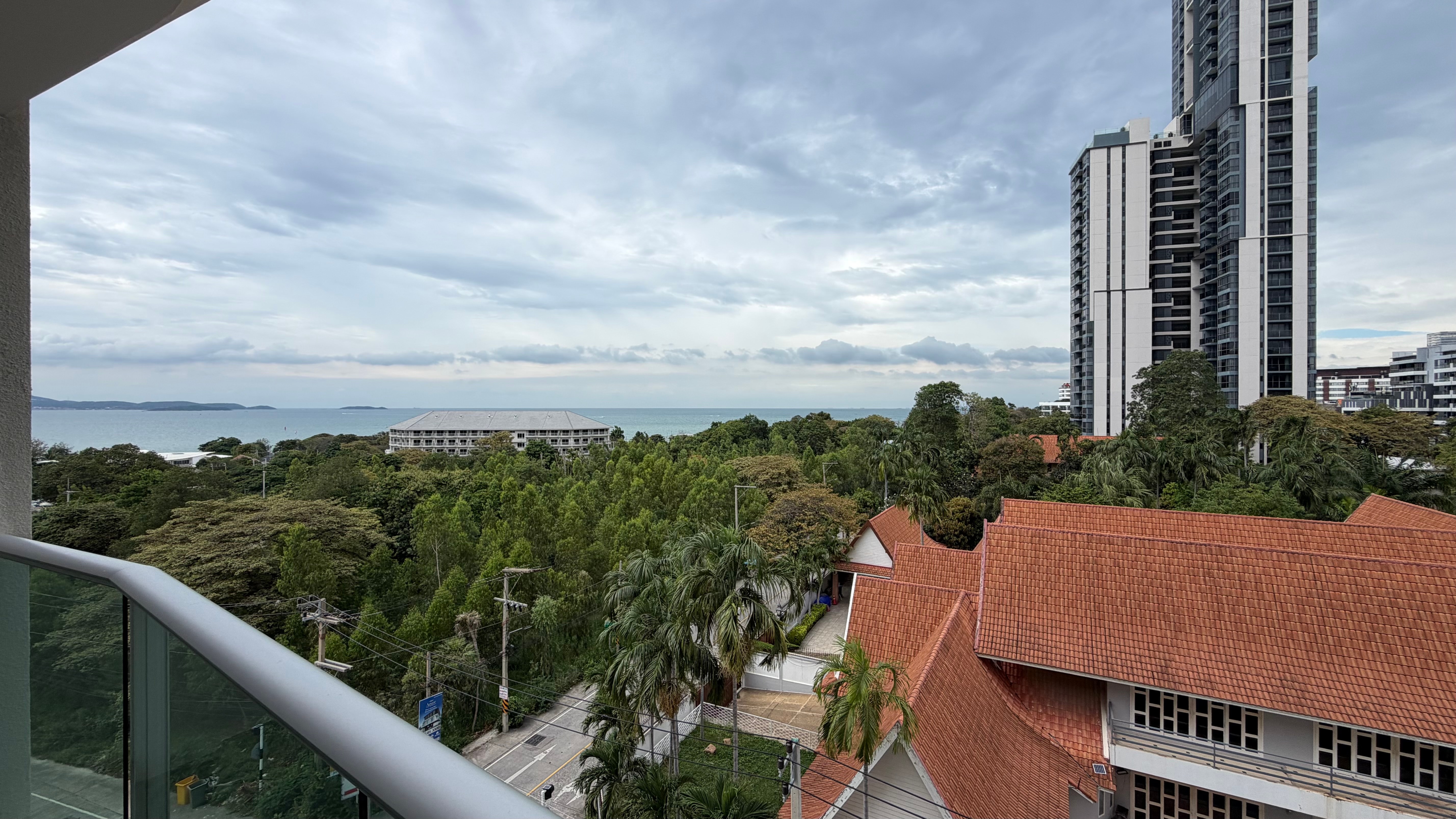 Large 1 Bedroom Condo For Sale In Cosy Beach photo 27