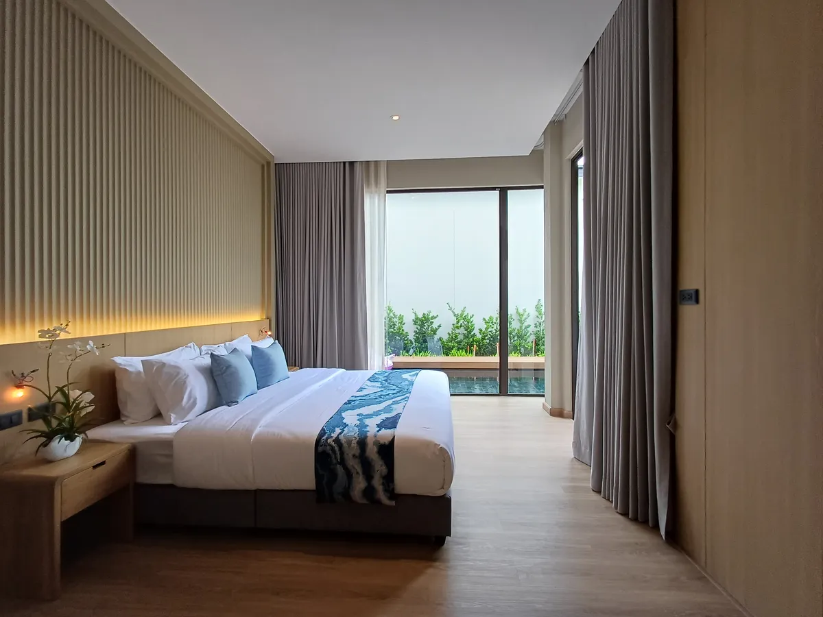 Luxury Pool Villa Resort 8 Villas and 1 Cafe' Restaurant in Wongamat for Sale/Rent photo 14