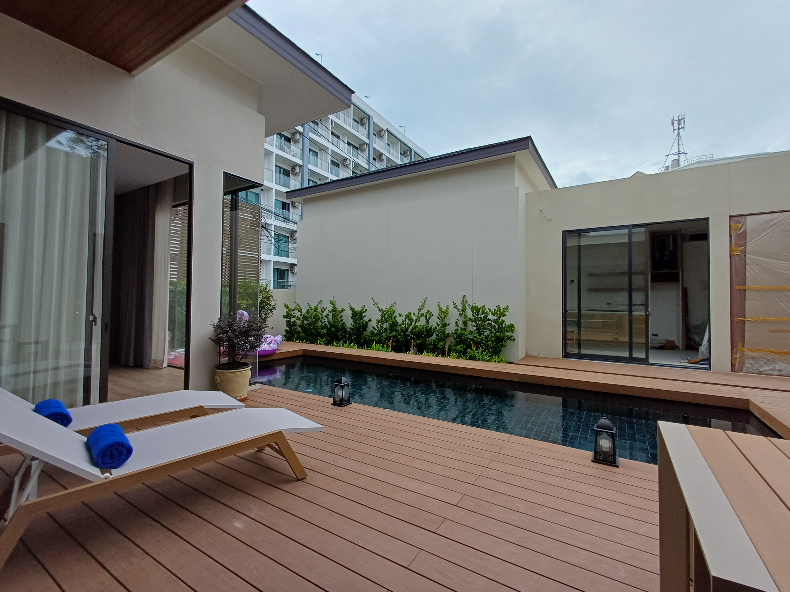 Luxury Pool Villa Resort 8 Villas and 1 Cafe' Restaurant in Wongamat for Sale/Rent photo 20