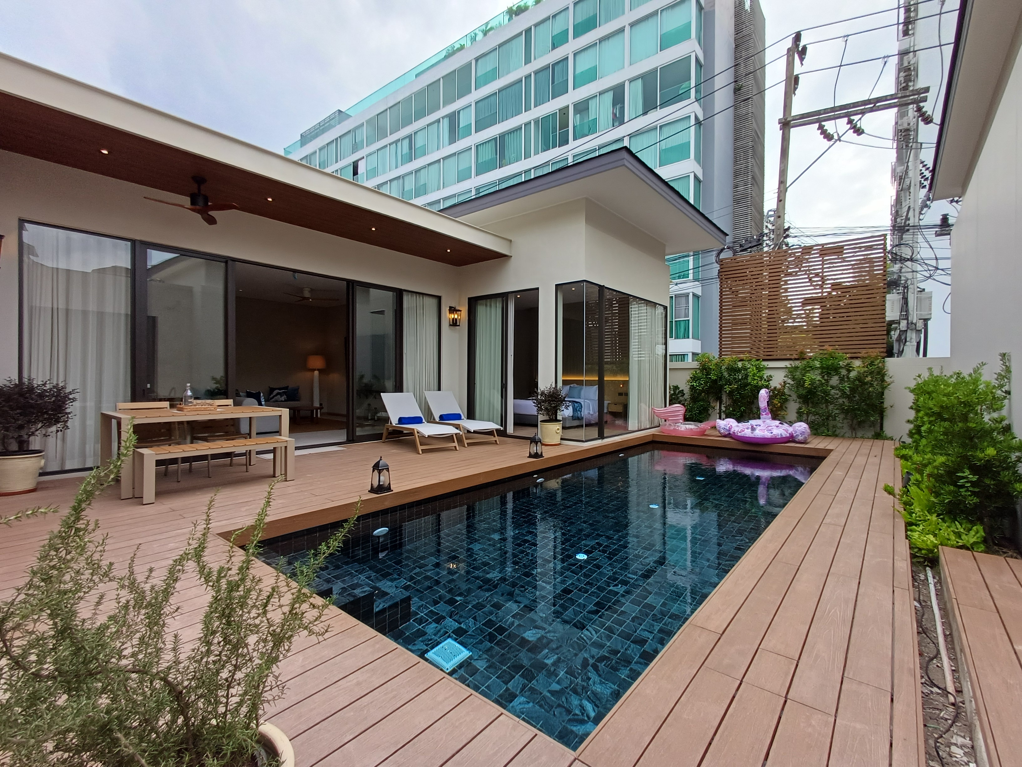 Luxury Pool Villa Resort 8 Villas and 1 Cafe' Restaurant in Wongamat for Sale/Rent photo 18