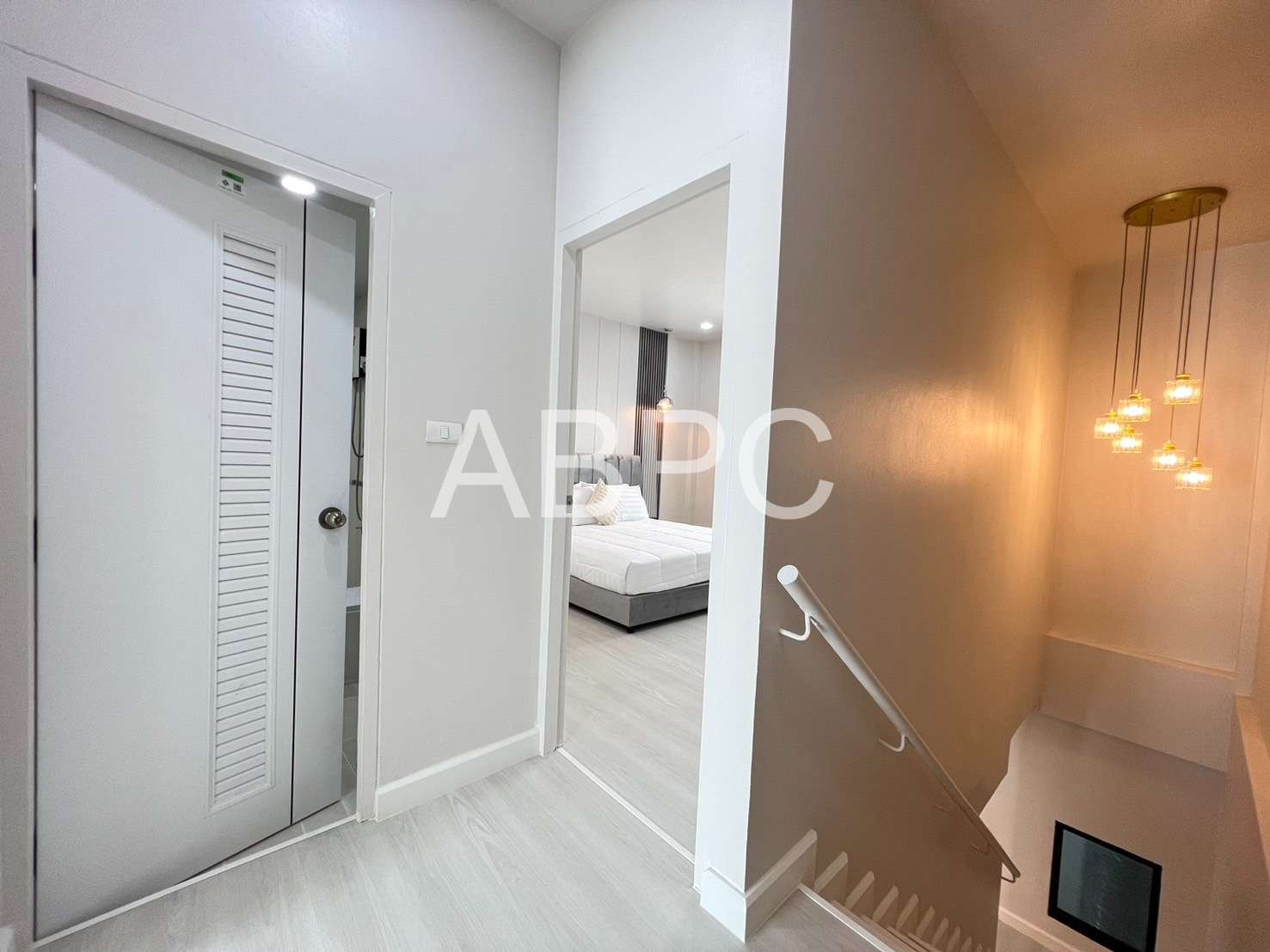 2 Storey Townhouse 2 Bedrooms 2 Bathrooms in East Pattaya photo 20