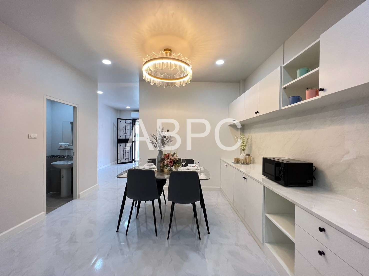 2 Storey Townhouse 2 Bedrooms 2 Bathrooms in East Pattaya photo 9