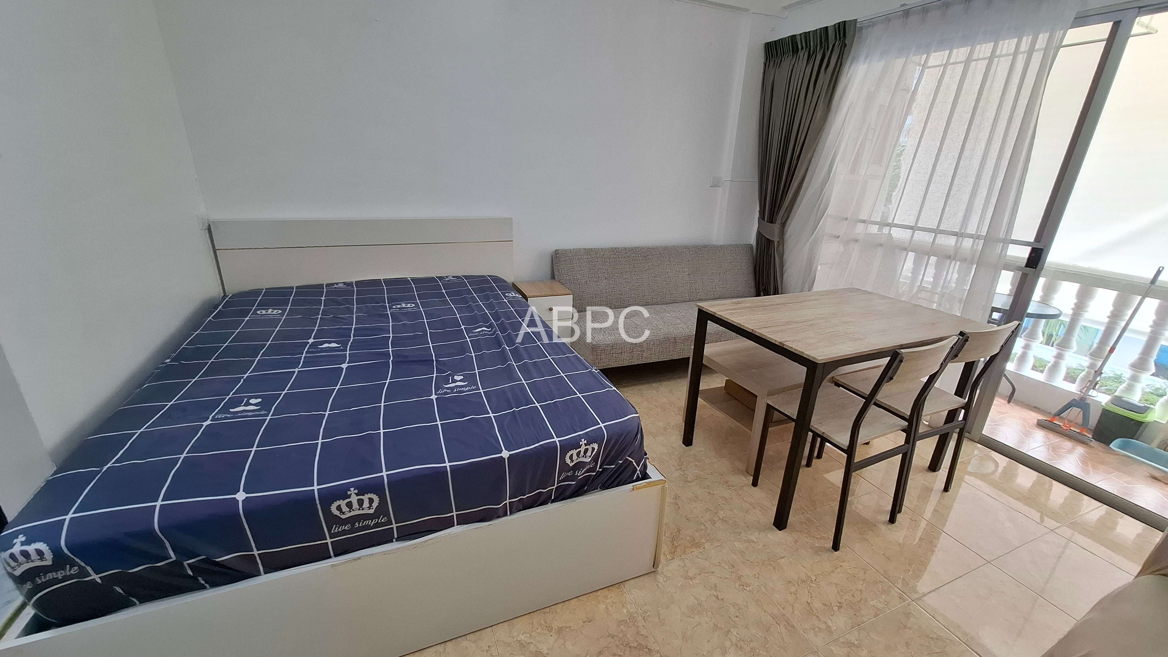 Newly renovated studio for rent photo 4