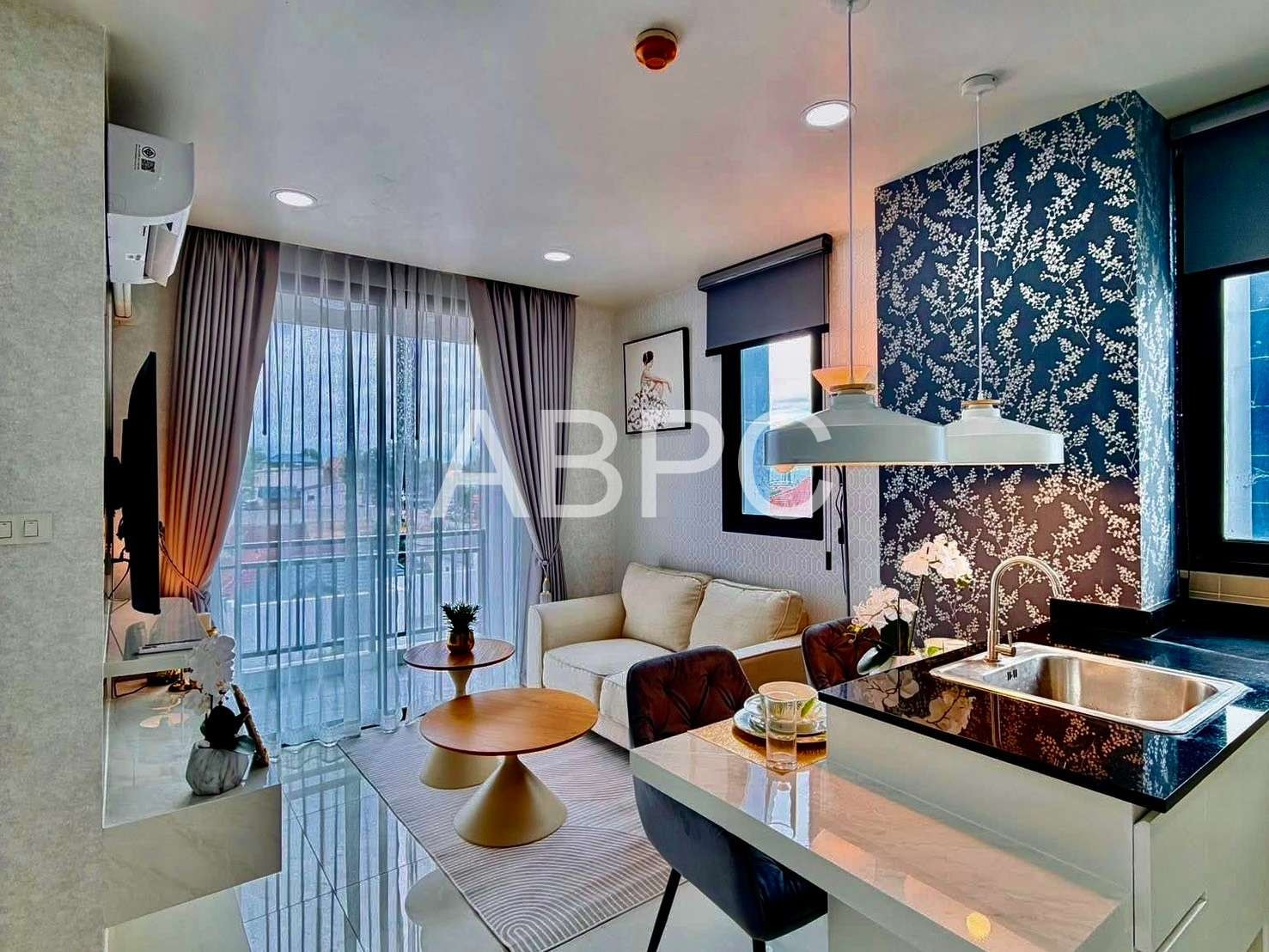 Coner 1 Bedroom 1 Bathroom in East Pattaya