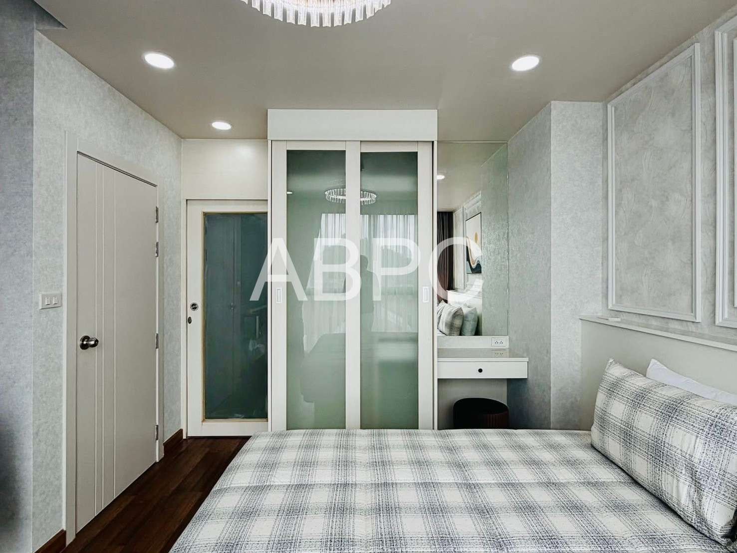 Coner 1 Bedroom 1 Bathroom in East Pattaya photo 11