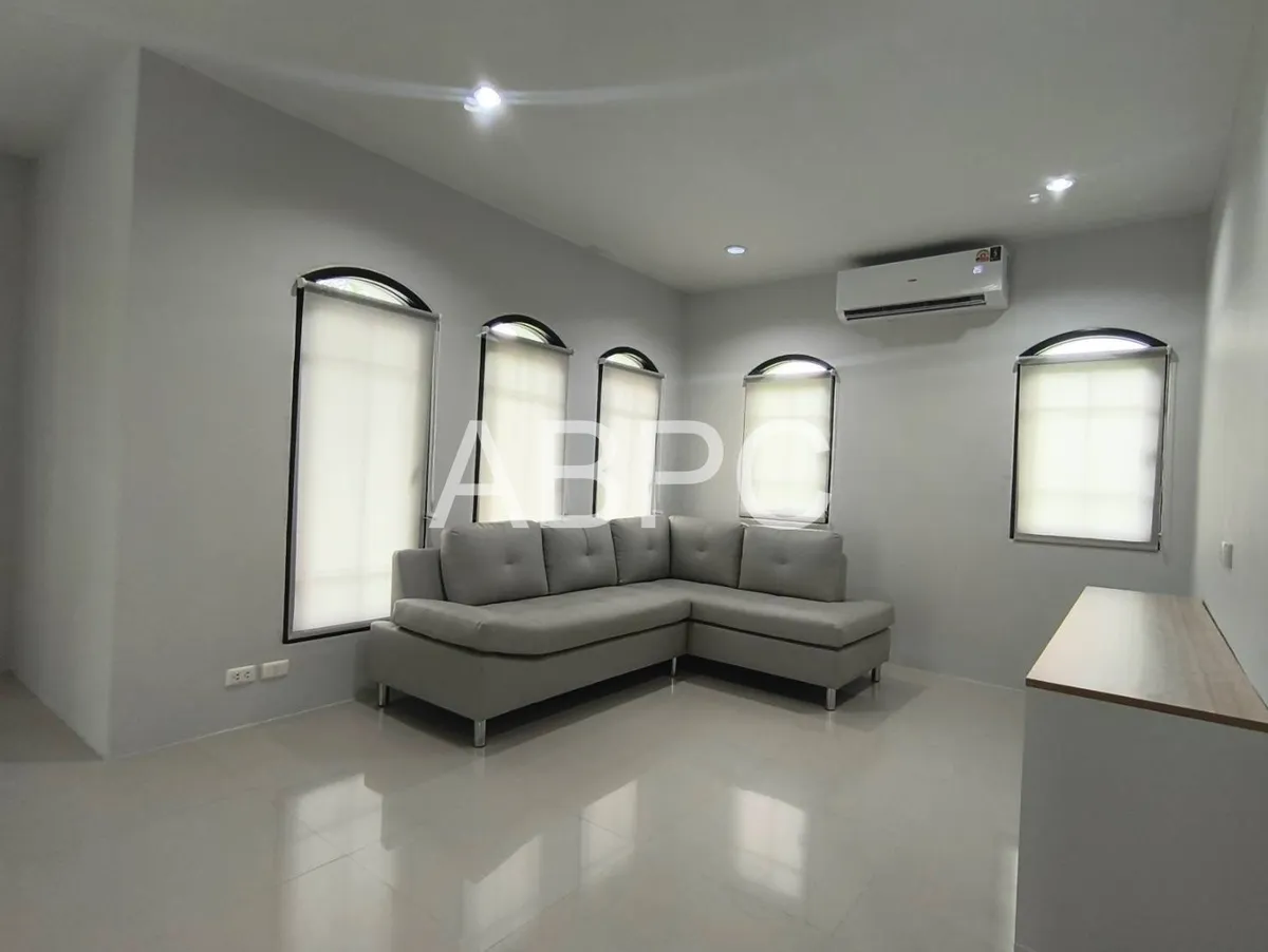 Single house with pool 3 Bedrooms 2 Bathrooms in Green Villa Golf course photo 3