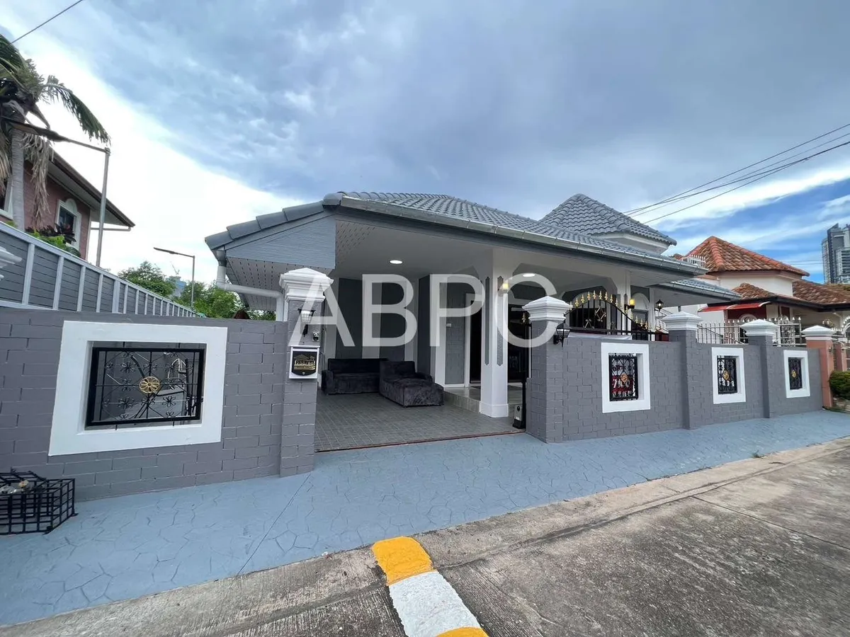 House for rent 3 Bdrooms 3 Bathrooms in South Pattaya