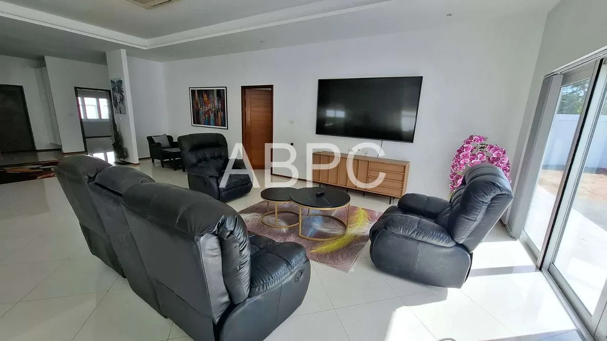 Brand new 3 Bedroom Pool Villa photo 12
