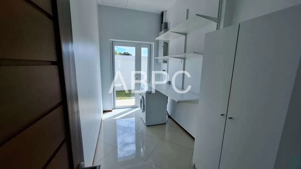 Brand new 3 Bedroom Pool Villa photo 6
