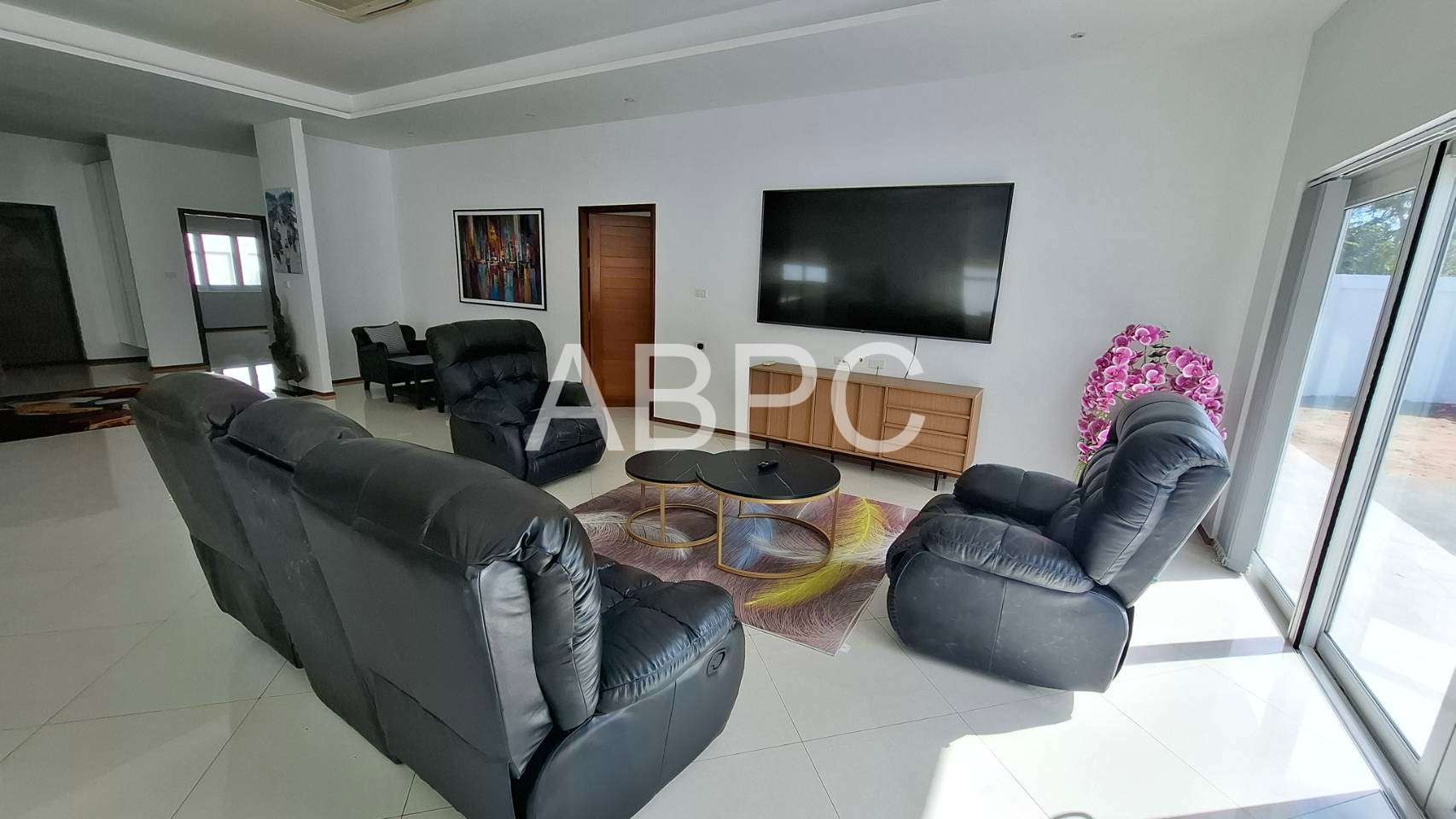 Brand new 3 Bedroom Pool Villa photo 12