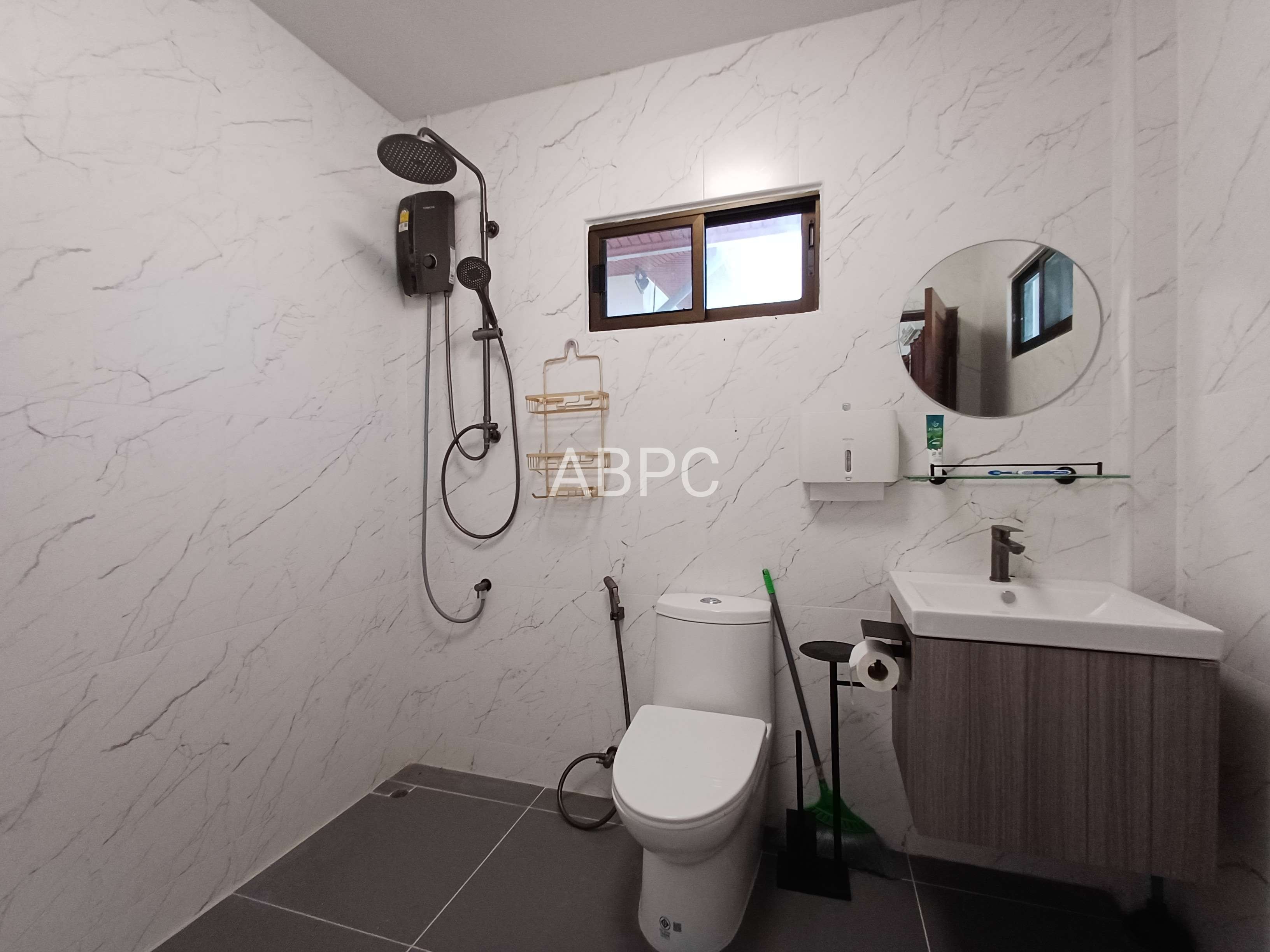 Spacious Private Pool Villa 5 bedrooms 7 bathrooms in Nongplalai for Sale photo 16