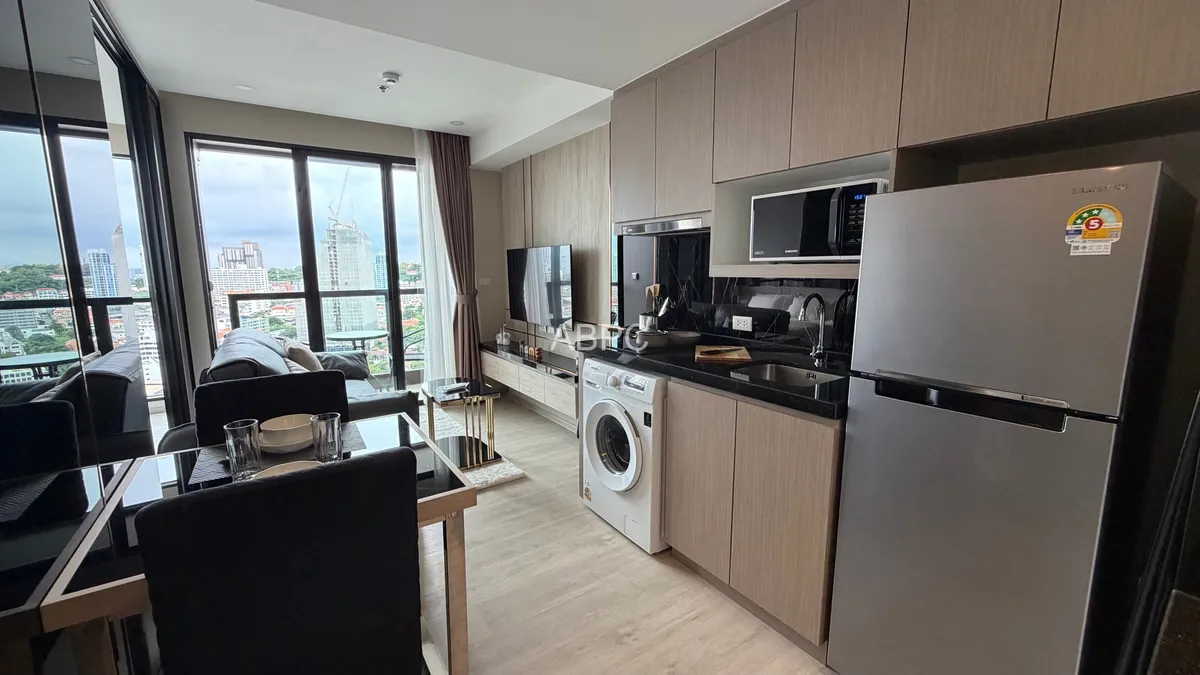 Luxury One bedroom Condo For Rent In Pratamnak photo 11