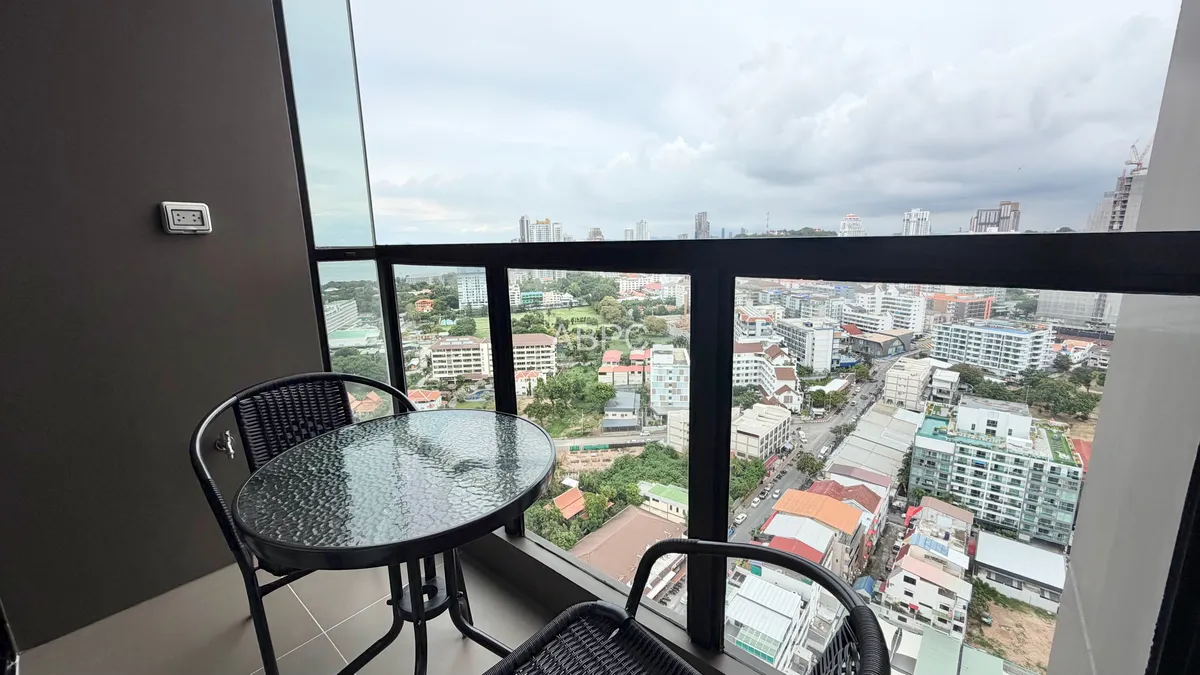 Luxury One bedroom Condo For Rent In Pratamnak photo 12