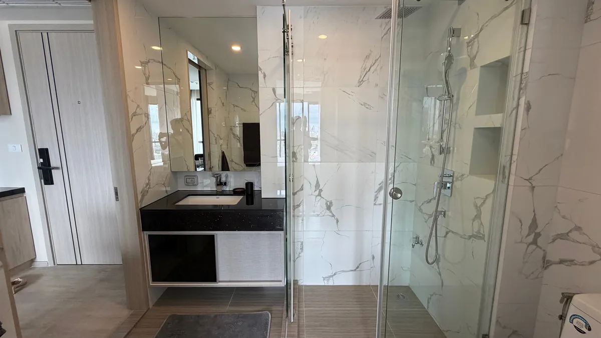 Luxury One bedroom Condo For Rent In Pratamnak photo 23