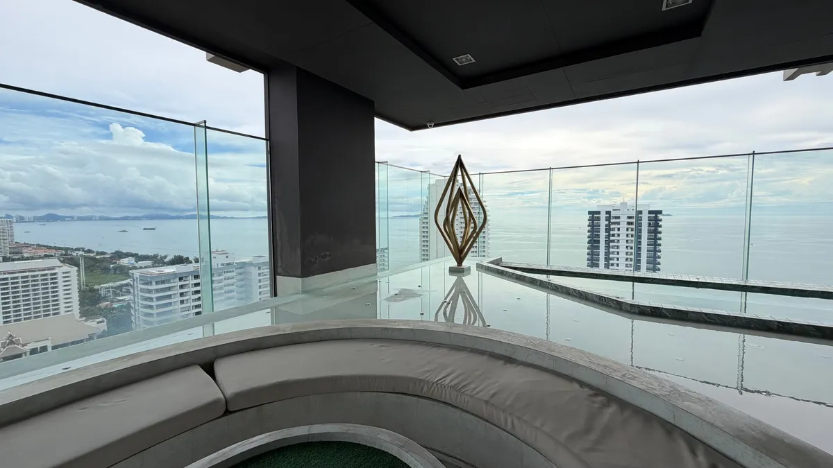 Luxury One bedroom Condo For Rent In Pratamnak photo 24