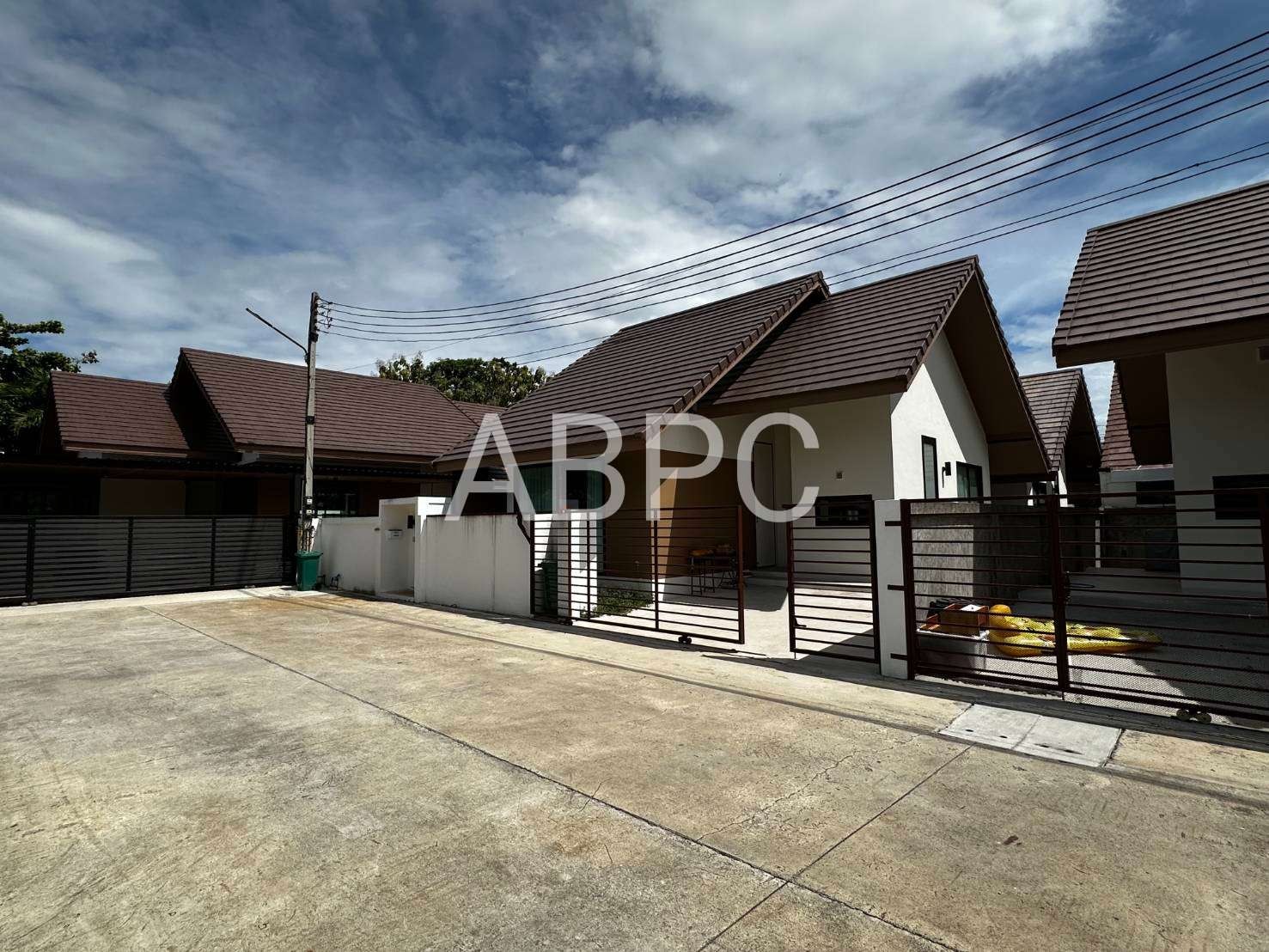 Single House 2 bedrooms 2 bathroom in Huay Yai for Sale