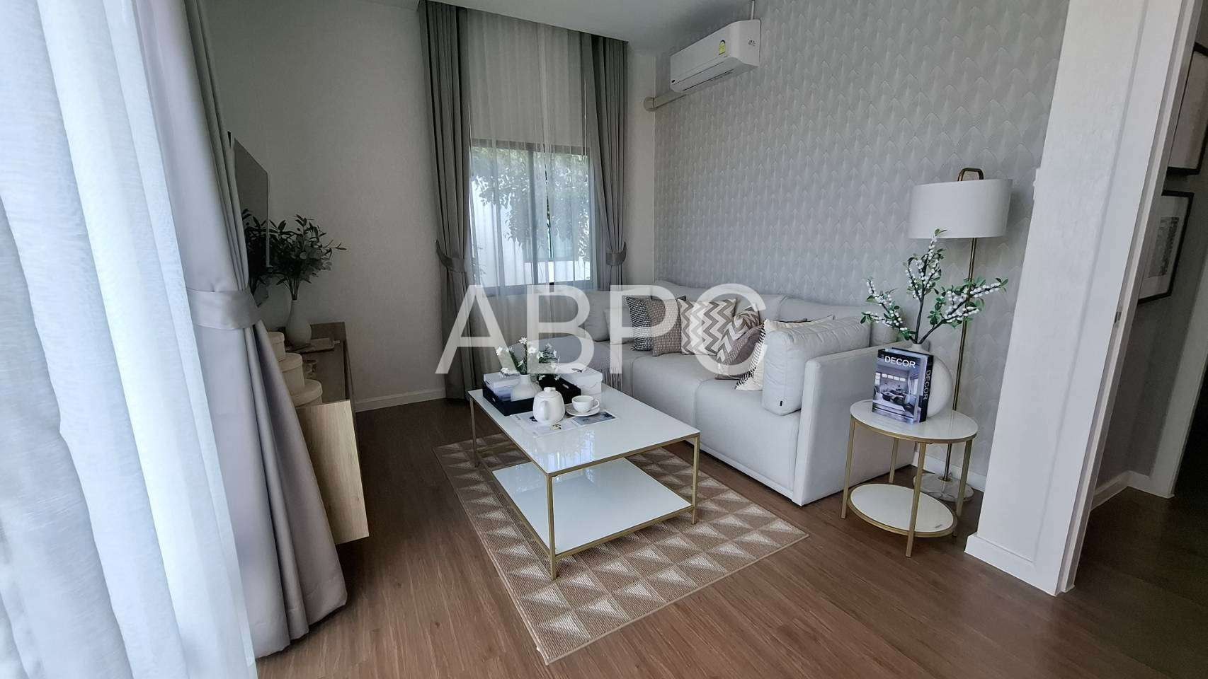 Modern 4-Bedroom House for Rent or Sale photo 16