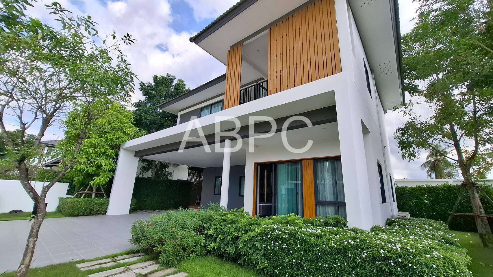 Modern 4-Bedroom House for Rent or Sale photo 3