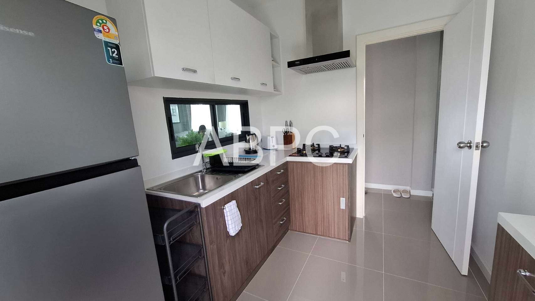 Modern 4-Bedroom House for Rent or Sale photo 10