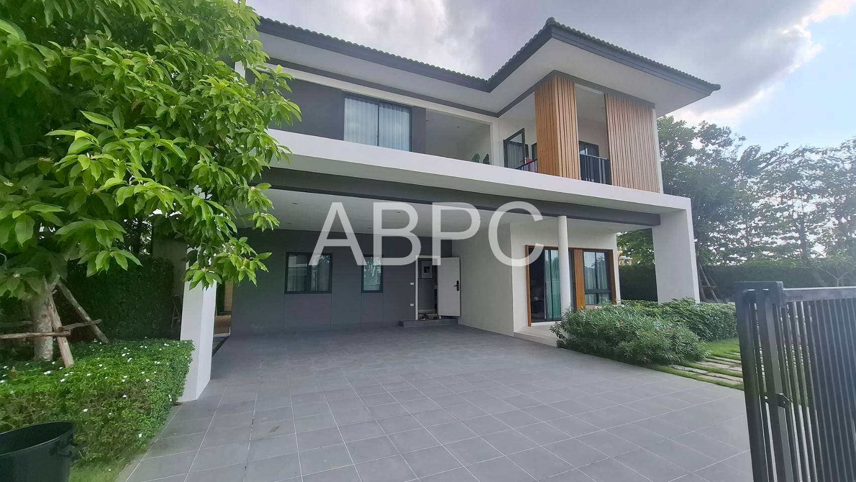Modern 4-Bedroom House for Rent or Sale