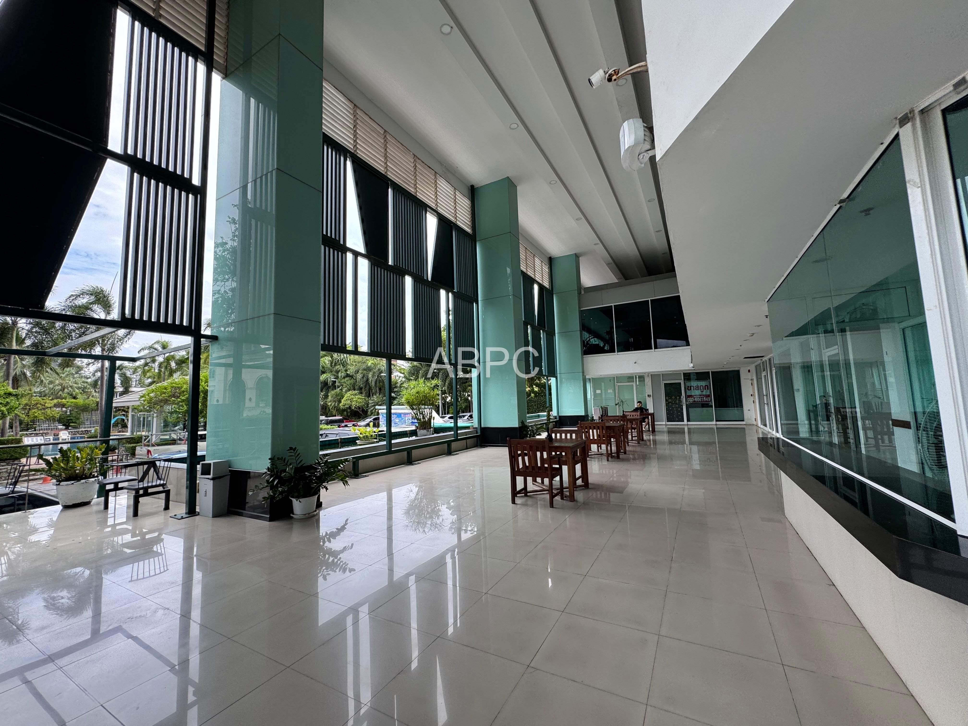 Sea View Studio Under Foreign Name in Wongamat photo 5