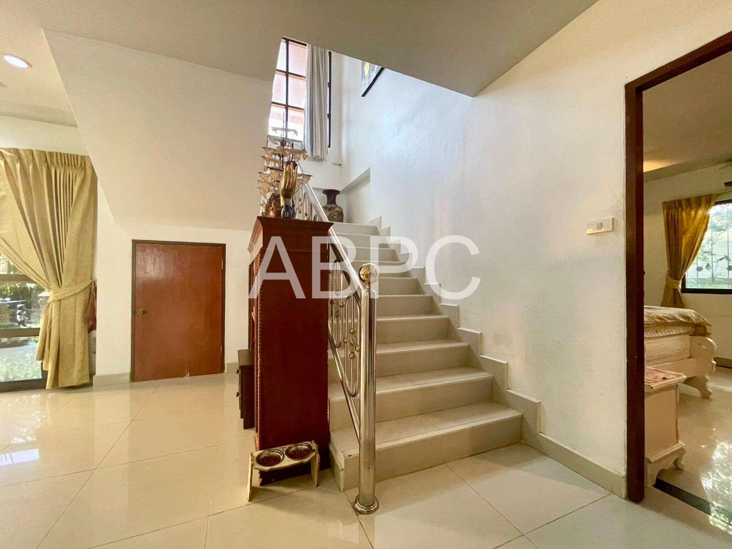 Four Bedroom Three Bathroom House in Popular Jomtien Village photo 24