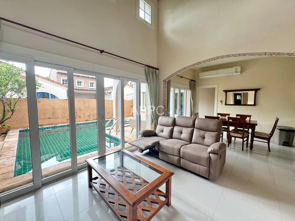 3 Bedroom 2 Bathroom House For Rent In Silk Road East Pattaya photo 3