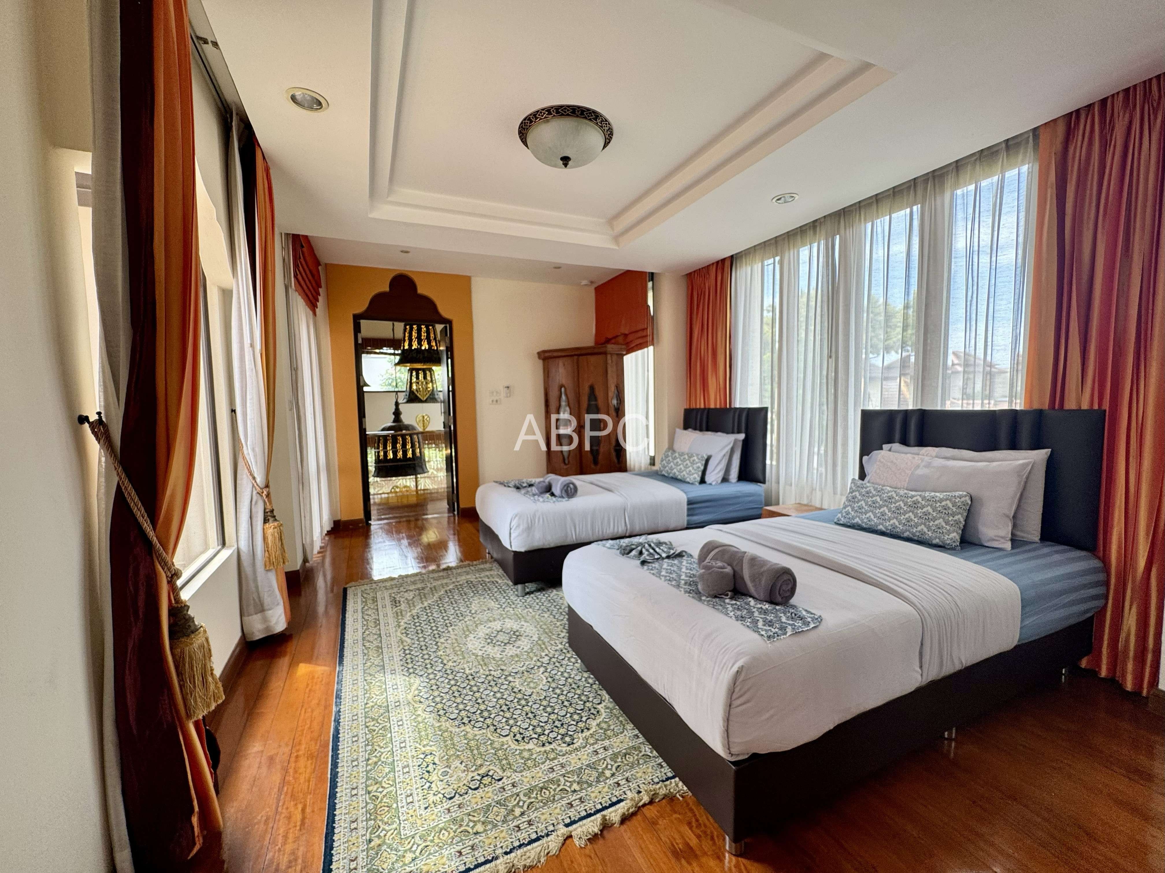 Luxury 5 Bedroom Pool Villa in Phutara Village in Khao Talo For Rent & Sale photo 5